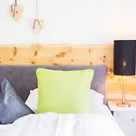 Wildgruen Apartman *